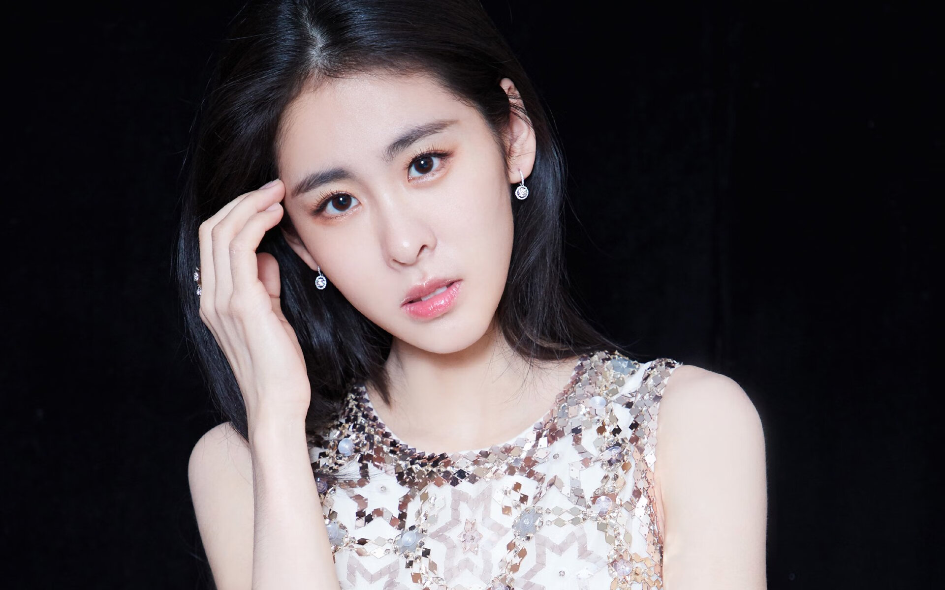 KAIYUN 中国大陆-年轻球员曝光过多是否影响心理建设，年轻球员身价排行